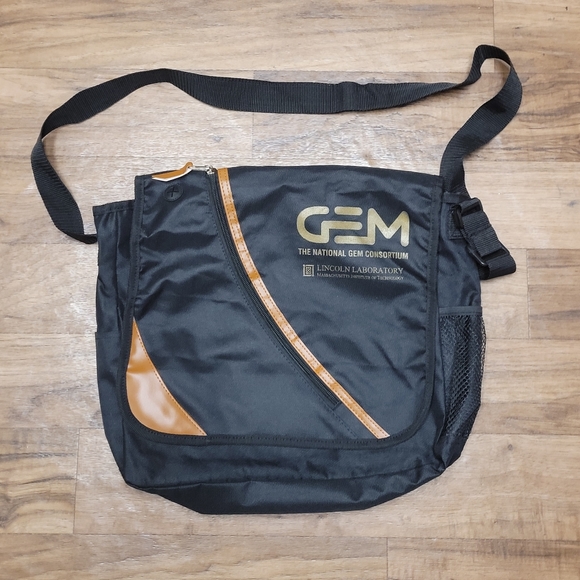 The National GEM Consortium Messenger Bag - Picture 2 of 6